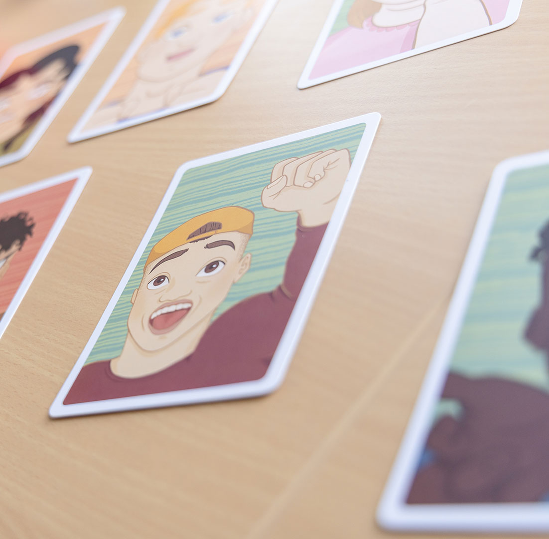 Pappkarten mit verschiedenen Illustrierten Portraits für das Inklusionstraining